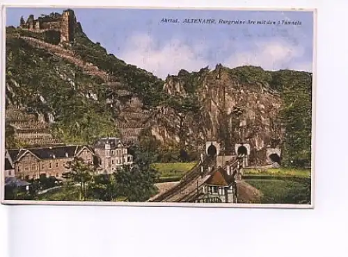 Altenahr Ahrtal Burgruine Are mit Tunnels ngl 18.395