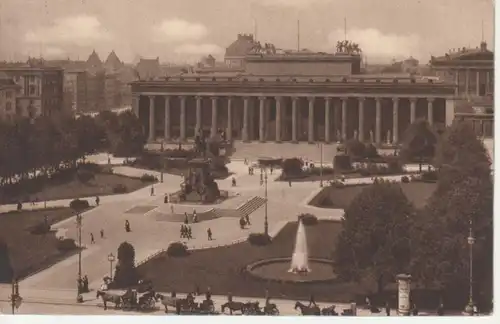 Berlin Museum und Lustgarten Kutschen gl1910? 68.632