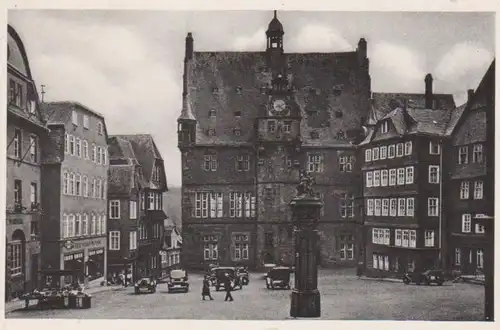 AK Marburg, Marktplatz mit Rathaus gl1950 66.204