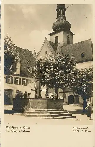Rüdesheim a.Rh. Marktplatz und Brunnen gl1938 130.101