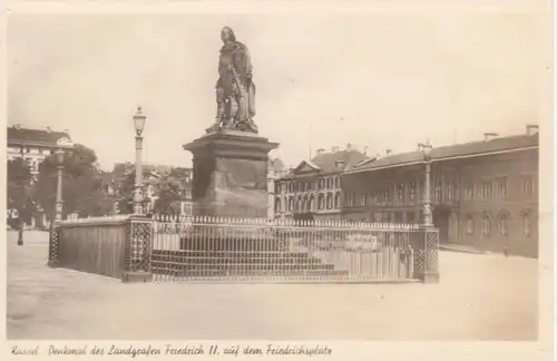 Kassel Denkmal Friedrichsplatz ngl 12.522
