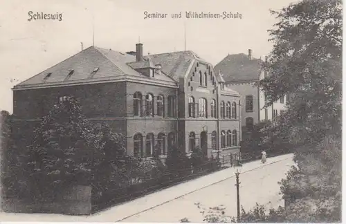 Schleswig Seminar und Wilhelminen Schule gl1909 10.308