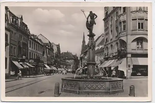 Offenburg i.B.-Neptunbrunnen i.d. Hauptstr. ngl 37.736