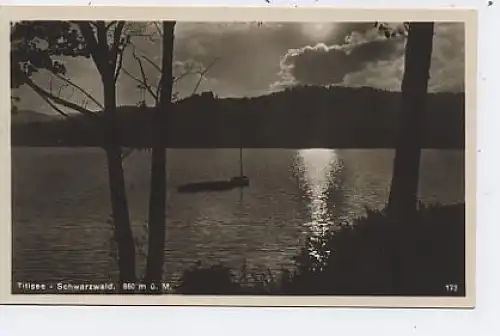 Titisee im Schwarzwald ngl 37.521