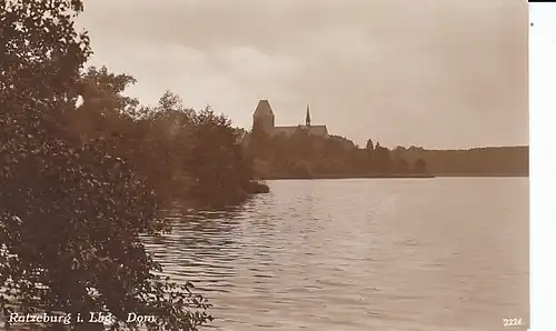 Ratzeburg i.Lbg. Blick zum Dom gl1927 B2.236