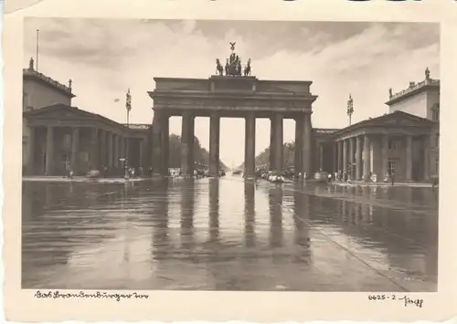 Berlin Brandenburger Tor Pariser Platz ngl B4907