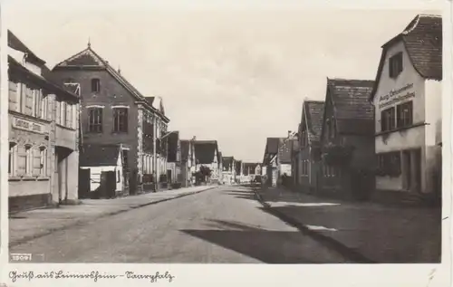 Leimersheim Straße mit Gasthaus Sonne gl1938 93.798