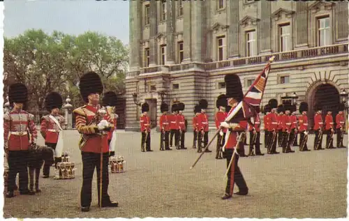 GB Buckingham Palast Changing the Guards ngl 20.432