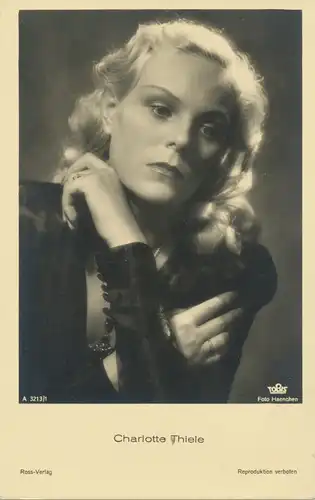 Porträt Charlotte Thiele ngl 106.180