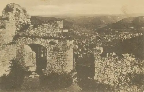 Urach Ruine mit Blick auf die Stadt feldpgl1918 109.917