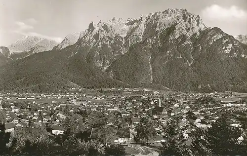 Mittenwald gegen Karwendelgebirge ngl 126.028