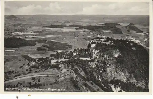 Hohentwiel mit Hegaubergen vom Flugzeug gl1953 25.875