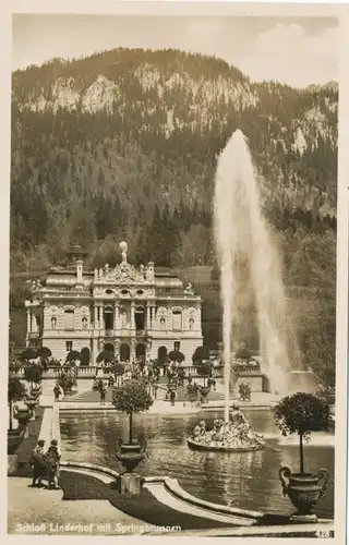 Schloss Linderhof mit Springbrunnen ngl 109.724