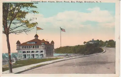 Brooklyn N.Y. Crescent Boat House gl1924 204.283
