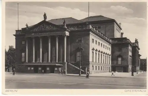 Berlin Opernhaus ngl B5239