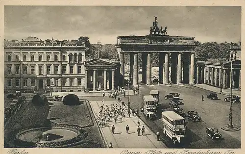 Berlin Brandenburger Tor und Pariser Platz ngl 117.246
