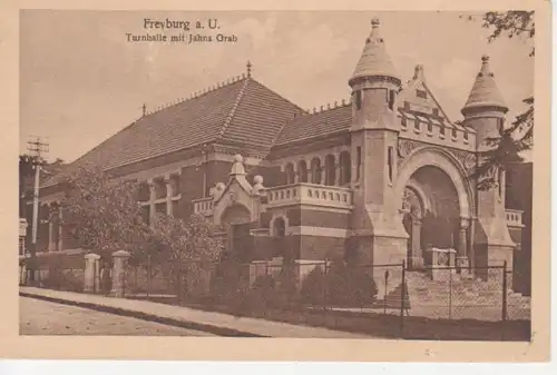 Freyburg (Unstrut) Turnhalle mit Jahns Grab ngl 92.268