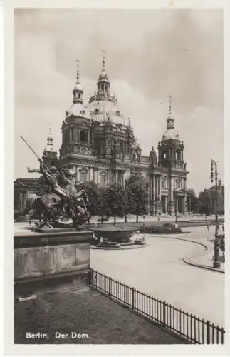 Berlin Dom Lustgarten ngl B4711