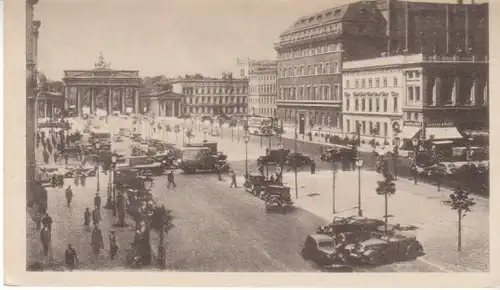 Berlin Unter den Linden Blick>Brandenb.Tor ngl B4783