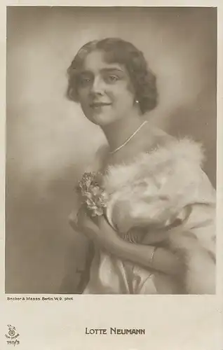 Porträt Lotte Neumann ngl 115.667