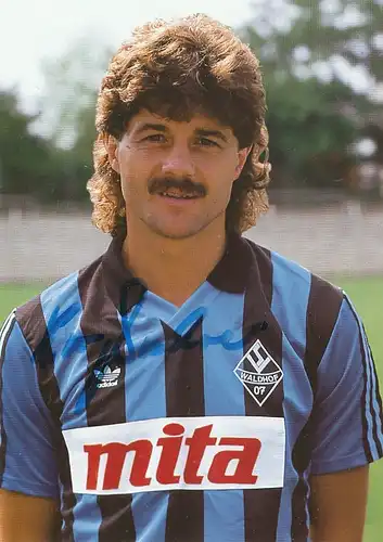 Fußball: SV Waldhof Mannheim K.-H. Bührer 112.485