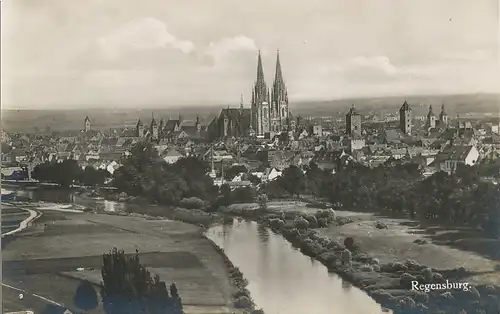 Regensburg Panorama ngl 120.603