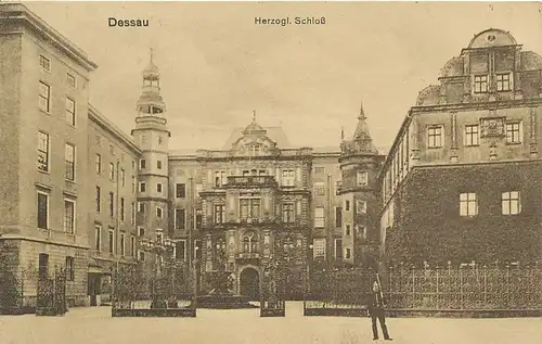 Dessau Herzogliches Schloss feldpgl1915 125.152