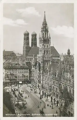 München Marienplatz Rathaus Frauenkirche ngl 125.631