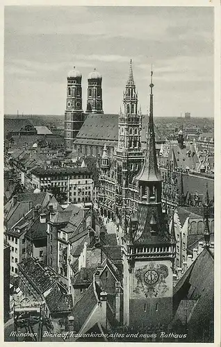 München Blick auf Frauenkirche Rathaus gl1939 125.564