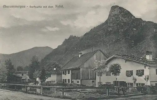 Oberammergau Dorfpartie mit dem Kofel ngl 125.650