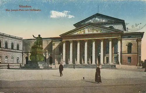 München Max-Joseph-Platz mit Theater gl1921 123.837