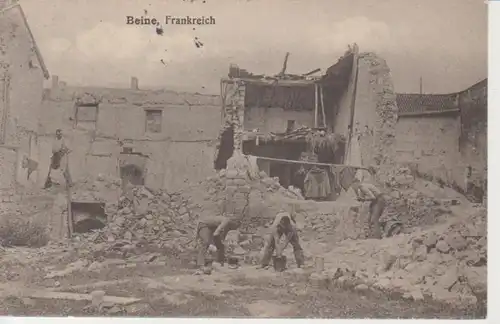 Beine Zerstörtes Haus feldpgl1916 201.112