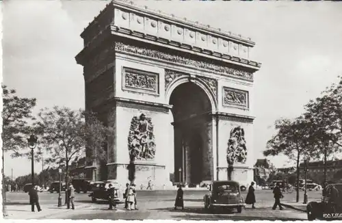 Paris Arc de Triomphe ngl B8208