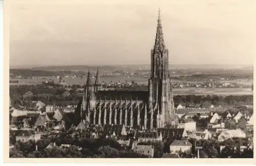 Ulm Das mächtige Münster mit Umgebung ngl B7558