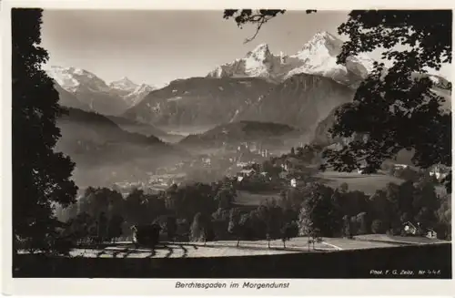 Berchtesgaden im Morgendunst ngl B7673