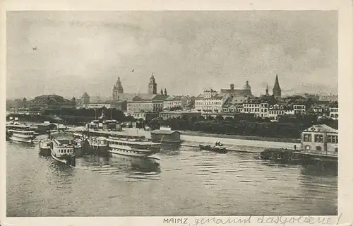 Mainz Rheinansicht mit Stadthalle und Dom ngl 130.680