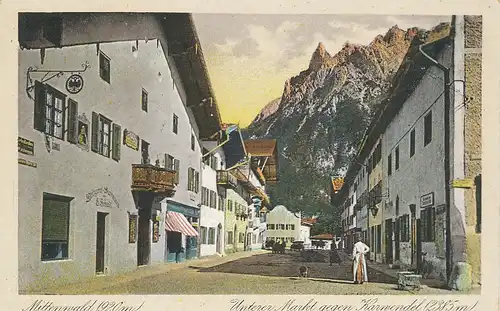 Mittenwald Unterer Markt gegen Karwendel ngl 126.036