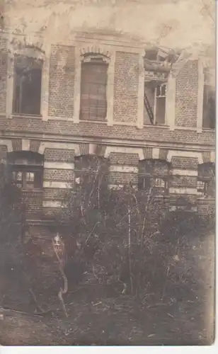 Zerstörtes Haus ngl 200.863