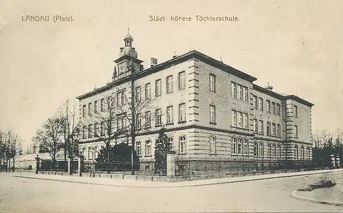Landau Städt. Höhere Töchterschule ngl 131.589