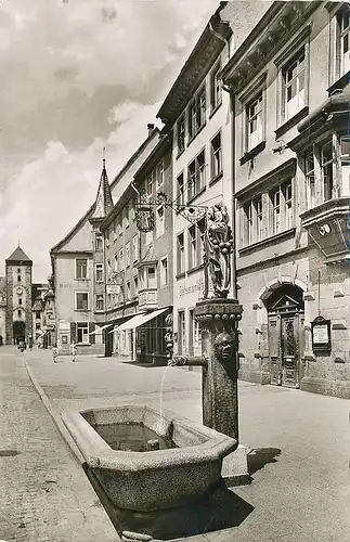 Villingen Obere Straße mit Narrobrunnen gl1957 133.212