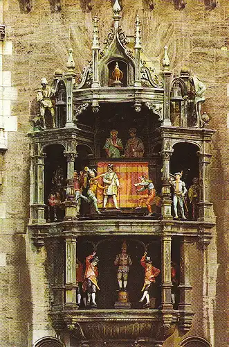 München Glockenspiel im Rathausturm ngl C4592