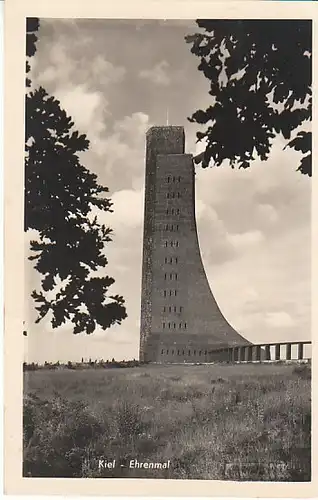 Kiel Marine-Ehrenmal ngl C2815