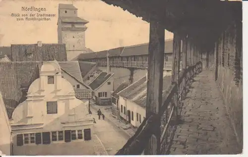 Nördlingen Blick von der Stadtmauer zum Reimlingertor gl1910 210.127