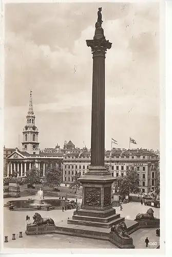 GB London Nelson Monument Trafalgar Square ngl C8667