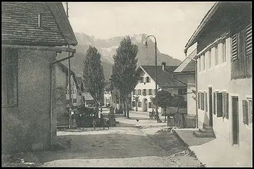 Partenkirchen St. Florian-Platz gegen die Zugspitze ngl 137.367