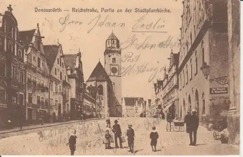 Donauwörth Straßenpartie an der Stadtpfarrkirche glca.1915 210.073