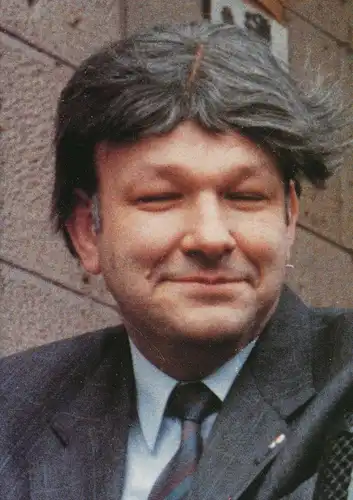 Porträt Walter Momper ngl 136.884