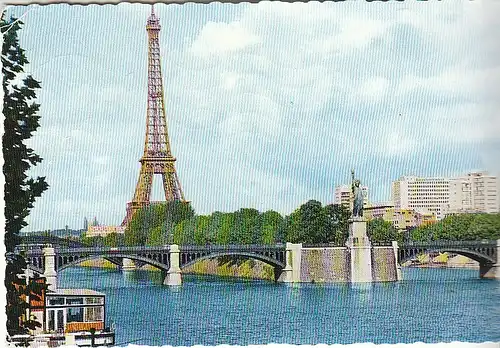 F Paris La Tour Eiffel et la Seine glum 1965? C6867