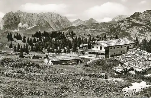 Berghütte: Eggenalm mit Kaisergebirge bei Reit im Winkl ngl 104.238