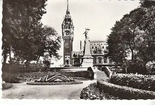 F Calais (Pas de Calais) Hôtel de Ville et les Jardins glum 1965? C7257